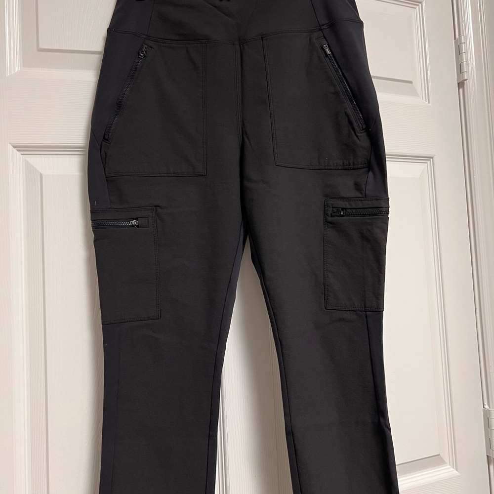Athleta Headland Hybrid Cargo Black Pants